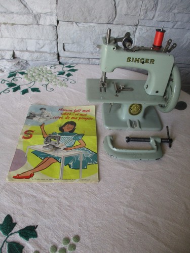 Jouet ancien machine coudre - jouet,