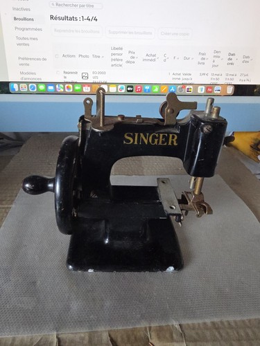 Jouet ancien machine coudre - jouet,