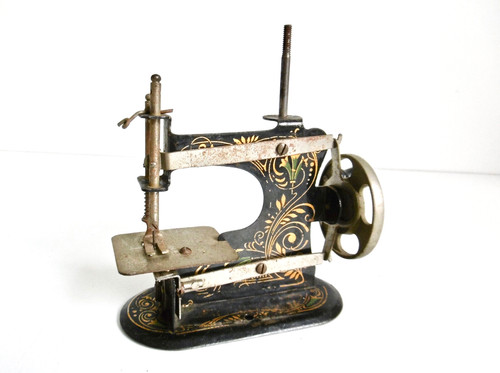 Très petite machine coudre - petite, À