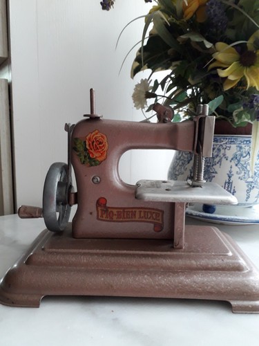 Machine coudre piq - (jouet),