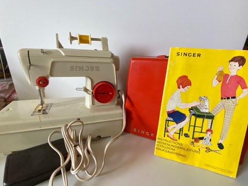 Ancienne machine coudre - a,