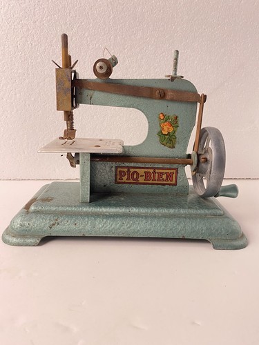 Ancienne machine coudre - ancienne, à